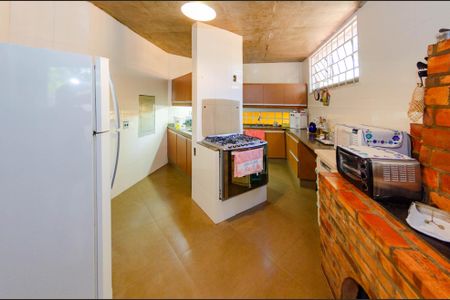 Casa à venda com 463m², 4 quartos e 2 vagasCozinha