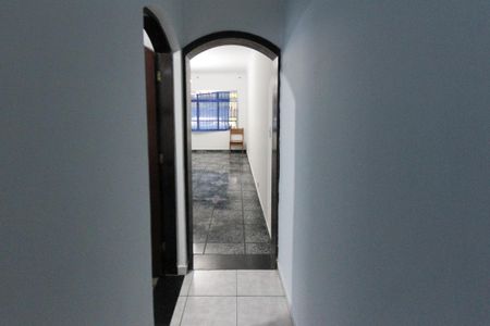 Casa para alugar com 179m², 3 quartos e 2 vagas Casa para alugar com 179m², 3 quartos e 2 vagasCorredor