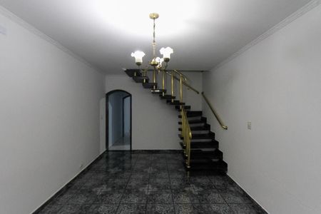 Casa para alugar com 179m², 3 quartos e 2 vagas Casa para alugar com 179m², 3 quartos e 2 vagasSala