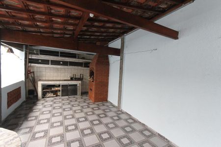 Casa para alugar com 179m², 3 quartos e 2 vagas Casa para alugar com 179m², 3 quartos e 2 vagasÁrea comum