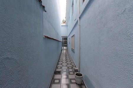 Casa para alugar com 179m², 3 quartos e 2 vagas Casa para alugar com 179m², 3 quartos e 2 vagasCorredor externo