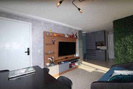 Sala de apartamento à venda com 3 quartos, 63m² em Vila Ema, São Paulo