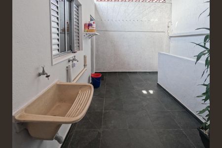 Casa para alugar com 60m², 1 quarto e sem vagaÁrea de Serviço