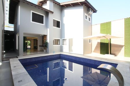 Casa à venda com 499m², 3 quartos e 6 vagasPiscina
