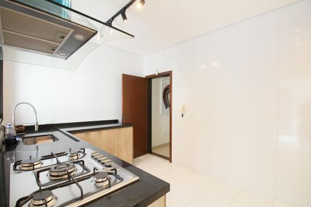 Casa à venda com 499m², 3 quartos e 6 vagasCozinha 