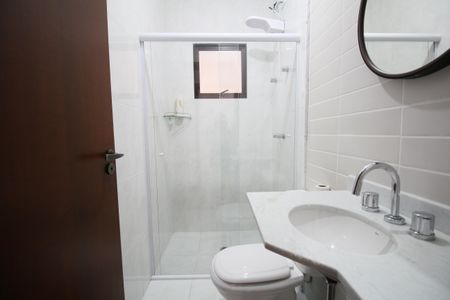 Casa à venda com 499m², 3 quartos e 6 vagasBanheiro Suíte 2