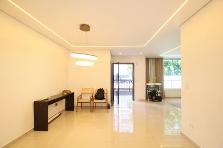 Casa à venda com 499m², 3 quartos e 6 vagasSala