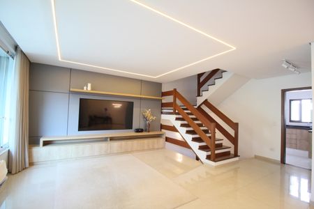 Casa à venda com 499m², 3 quartos e 6 vagasSala