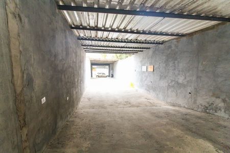 Casa à venda com 25m², 1 quarto e 10 vagas Casa à venda com 25m², 1 quarto e 10 vagasGaragem