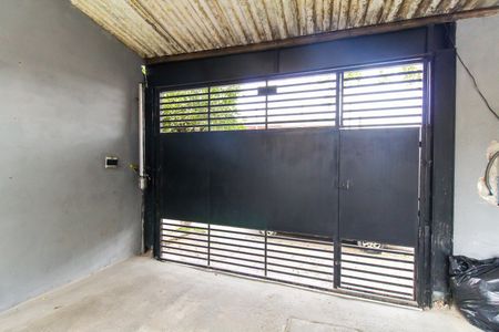 Casa à venda com 25m², 1 quarto e 10 vagas Casa à venda com 25m², 1 quarto e 10 vagasGaragem