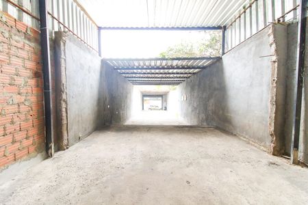 Casa à venda com 25m², 1 quarto e 10 vagas Casa à venda com 25m², 1 quarto e 10 vagasGaragem