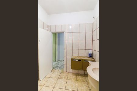 Casa à venda com 25m², 1 quarto e 10 vagas Casa à venda com 25m², 1 quarto e 10 vagasBanheiro