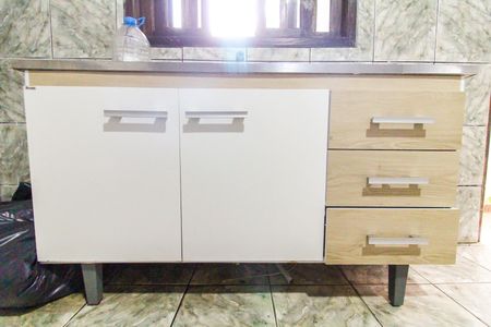 Casa à venda com 25m², 1 quarto e 10 vagas Casa à venda com 25m², 1 quarto e 10 vagasCozinha