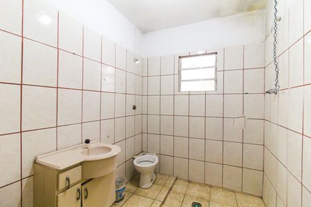 Casa à venda com 25m², 1 quarto e 10 vagas Casa à venda com 25m², 1 quarto e 10 vagasBanheiro