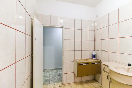 Casa à venda com 25m², 1 quarto e 10 vagas Casa à venda com 25m², 1 quarto e 10 vagasBanheiro
