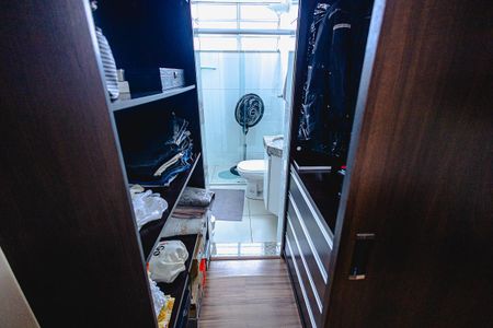 Apartamento para alugar com 56m², 2 quartos e 1 vaga Apartamento para alugar com 56m², 2 quartos e 1 vagaBanheiro da Suíte