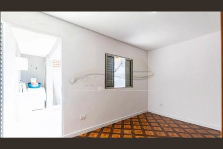 Casa à venda com 3 quartos, 198m² em Vila Brasilina, São Paulo