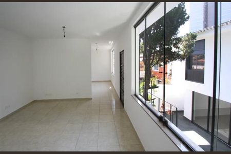 Casa à venda com 360m², 3 quartos e 3 vagas Casa à venda com 360m², 3 quartos e 3 vagasFoto 06