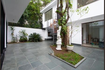 Casa à venda com 360m², 3 quartos e 3 vagas Casa à venda com 360m², 3 quartos e 3 vagasFoto 03