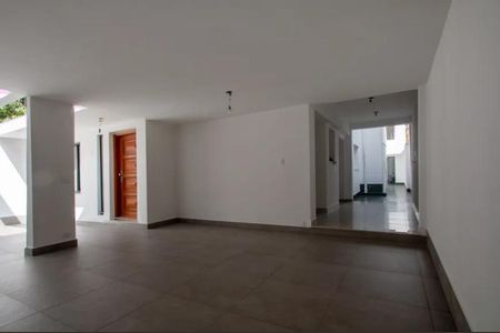 Casa à venda com 360m², 3 quartos e 3 vagas Casa à venda com 360m², 3 quartos e 3 vagasFoto 10
