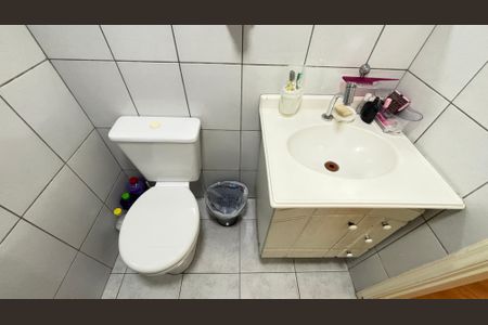 Apartamento à venda com 70m², 2 quartos e 1 vaga Apartamento à venda com 70m², 2 quartos e 1 vagaBanheiro