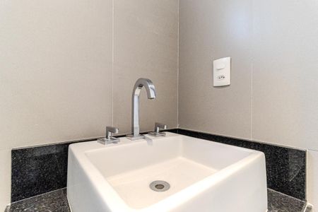 Apartamento para alugar com 52m², 2 quartos e 1 vaga Apartamento para alugar com 52m², 2 quartos e 1 vagaBanheiro