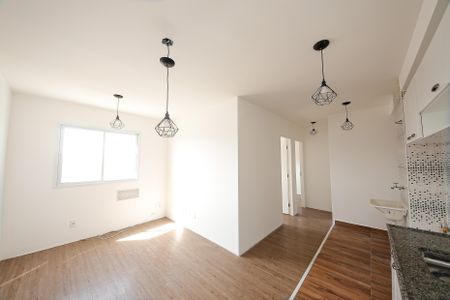 Sala/Cozinha de apartamento à venda com 2 quartos, 60m² em Vila California, São Paulo