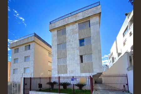 Apartamento à venda com 90m², 3 quartos e 1 vagaFachada e Placa