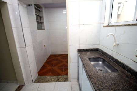 Casa de condomínio para alugar com 60m², 2 quartos e sem vagaCozinha