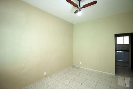 Sala de casa para alugar com 2 quartos, 60m² em Penha Circular, Rio de Janeiro