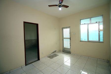 Casa à venda com 60m², 2 quartos e sem vagaSala