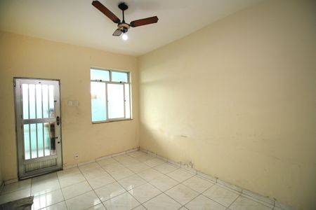 Casa à venda com 60m², 2 quartos e sem vagaSala