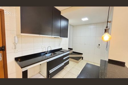 Apartamento à venda com 110m², 2 quartos e 2 vagasCozinha