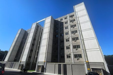 Apartamento à venda com 48m², 2 quartos e 1 vaga Apartamento à venda com 48m², 2 quartos e 1 vagaFachada do bloco