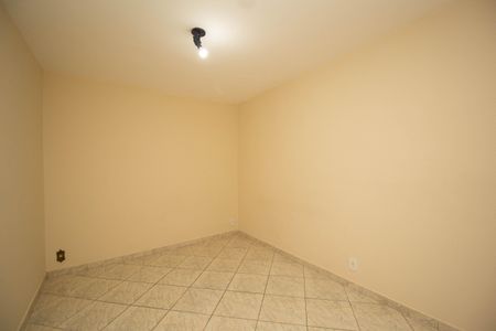 Casa à venda com 45m², 1 quarto e sem vaga Casa à venda com 45m², 1 quarto e sem vagaQuarto