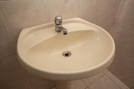 Casa à venda com 45m², 1 quarto e sem vaga Casa à venda com 45m², 1 quarto e sem vagaBanheiro