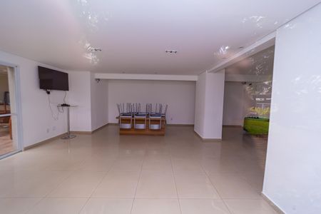 Apartamento para alugar com 33m², 1 quarto e sem vaga Apartamento para alugar com 33m², 1 quarto e sem vagaÁrea comum - Salão de festas