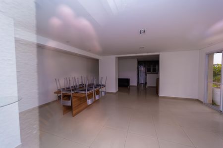 Apartamento para alugar com 33m², 1 quarto e sem vaga Apartamento para alugar com 33m², 1 quarto e sem vagaÁrea comum - Salão de festas