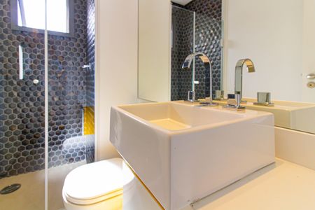 Apartamento à venda com 147m², 3 quartos e 2 vagasBanheiro da Suíte 1