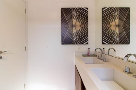 Apartamento à venda com 147m², 3 quartos e 2 vagasBanheiro da Suíte 2