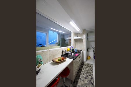 Casa à venda com 300m², 2 quartos e 2 vagas Casa à venda com 300m², 2 quartos e 2 vagasCozinha