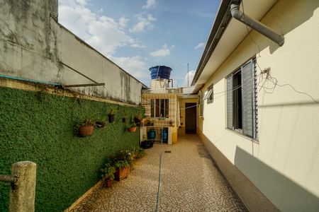 Casa à venda com 120m², 2 quartos e 1 vagaQuintal