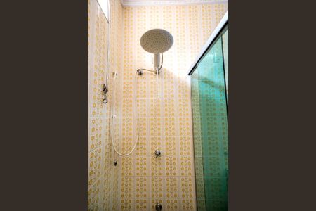 Casa à venda com 120m², 2 quartos e 1 vagaChuveiro