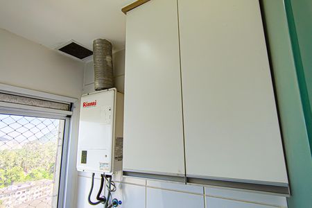 Apartamento para alugar com 134m², 3 quartos e 2 vagas Apartamento para alugar com 134m², 3 quartos e 2 vagasCozinha e Área de Serviço