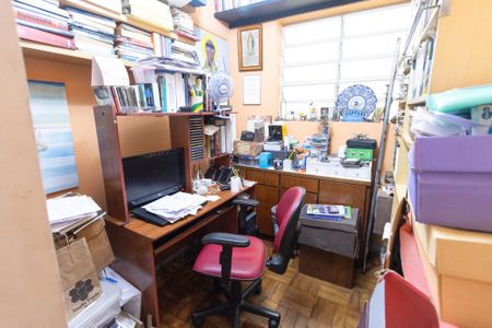 Apartamento à venda com 182m², 3 quartos e 2 vagasEscritório