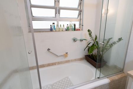 Apartamento à venda com 182m², 3 quartos e 2 vagasBanheiro