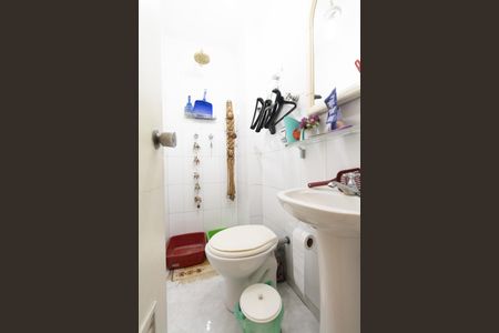 Apartamento à venda com 182m², 3 quartos e 2 vagasBanheiro de Serviço