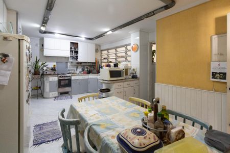 Apartamento à venda com 182m², 3 quartos e 2 vagasCozinha