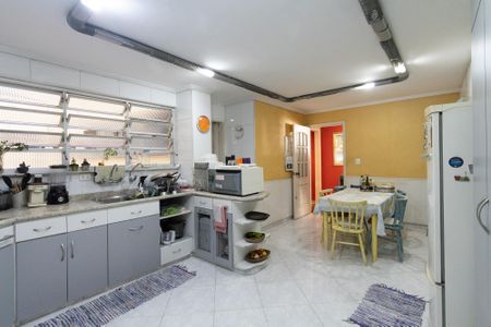 Apartamento à venda com 182m², 3 quartos e 2 vagasCozinha