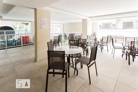 Apartamento à venda com 71m², 2 quartos e 1 vagaÁrea comum